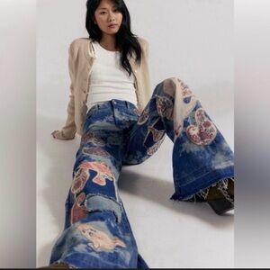 *NWT* Free People Flying High Patched Jeans Size 26